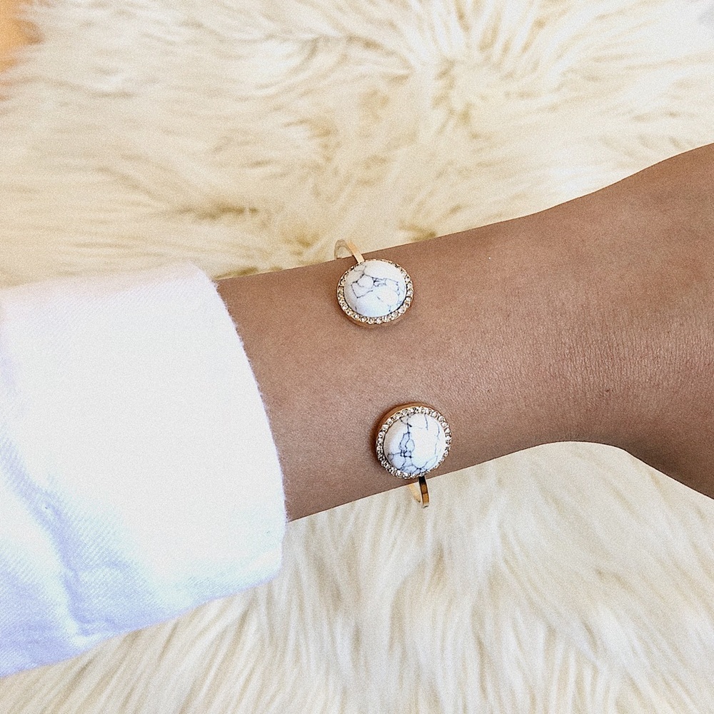 STORE CLOSING SALE! Gold Marble Crystal Cuff - Picture 2 of 4